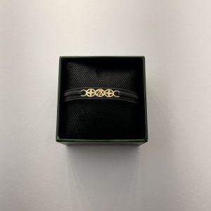 دستبند چرم